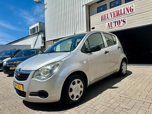 Grijs Gebruikt 2012 Opel Agila Selection Hatchback | € 2.499 (Goede deal) - Afbeelding 1/4