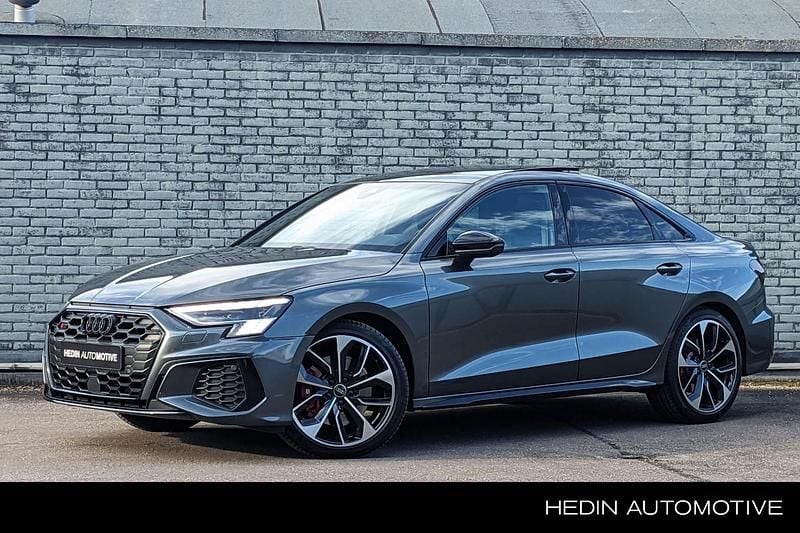 Grijs Gebruikt 2022 Audi S3 Comfort Sedan | € 47.500 (Iets duurder) - Afbeelding 1/4