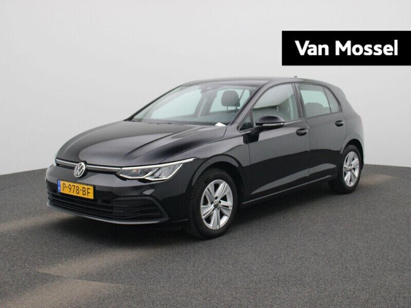 Zwart Gebruikt 2022 VW Golf VIII Life Hatchback | € 21.400 (Eerlijke prijs) - Afbeelding 1/4