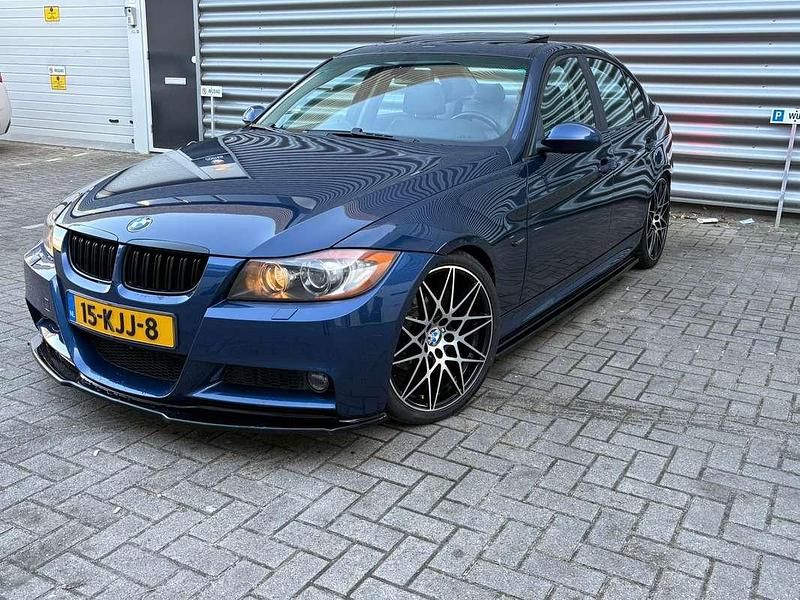 Blauw Gebruikt 2006 BMW 325 Sedan | € 5.000 - Afbeelding 1/4