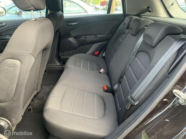 Occasion Fiat Bravo Business 90 PK (66 kW) 2012 Zwart, metallic lak Hatchback