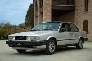 Grijsgrigio Gebruikt 1987 Volvo 780 Coupé | € 16.000 - Afbeelding 1/4