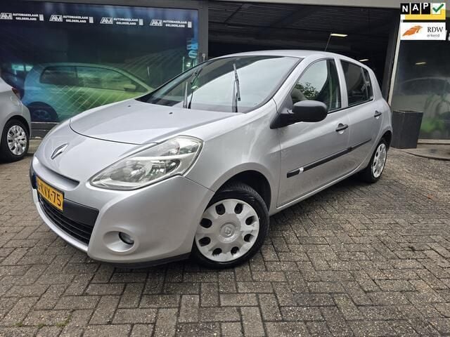 Grijs Gebruikt 2010 Renault Clio II Business Hatchback | € 3.450 (Eerlijke prijs) - Afbeelding 1/4