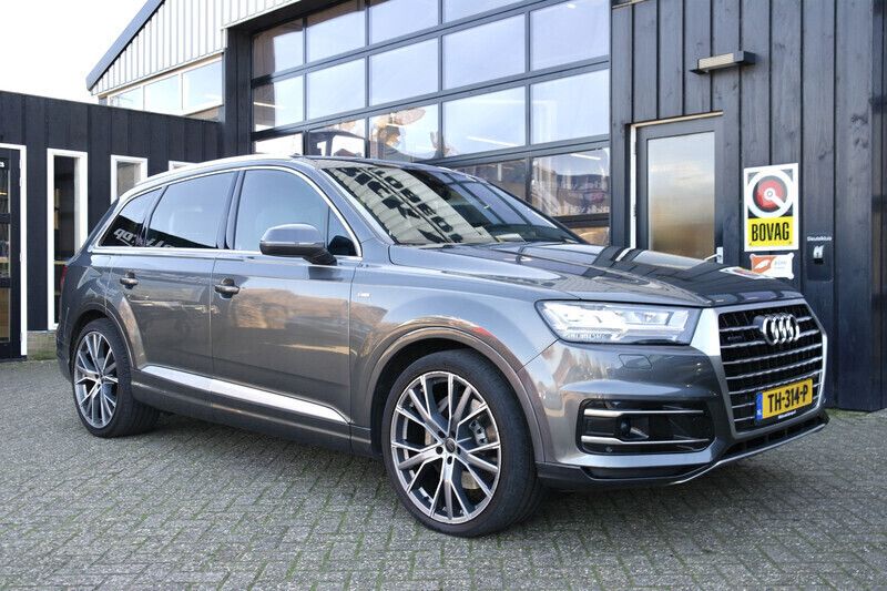 Grijs Gebruikt 2018 Audi Q7 S-Line SUV | € 25.999 - Afbeelding 1/4