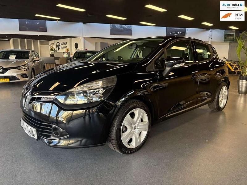 Zwart Gebruikt 2016 Renault Clio IV Hatchback | € 7.250 (Goede deal) - Afbeelding 1/4