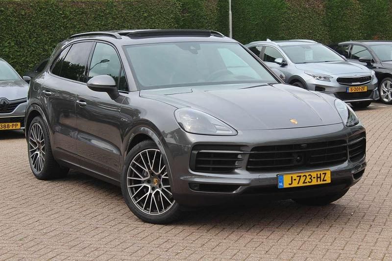 Grijs Gebruikt 2020 Porsche Cayenne SUV | € 56.950 (Super prijs) - Afbeelding 1/4