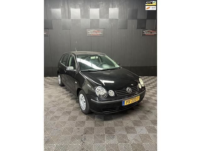 Zwart Gebruikt 2005 VW Polo Hatchback | € 1.450 (Super prijs) - Afbeelding 1/4