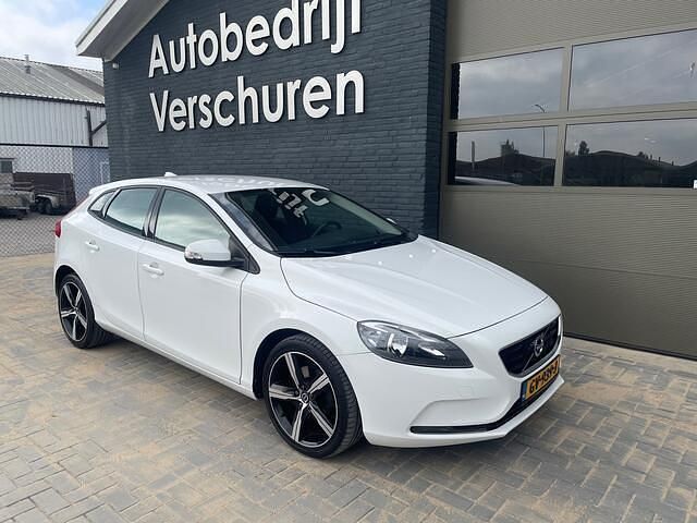 Wit Gebruikt 2015 Volvo V40 R-Design Stationwagen | € 12.950 - Afbeelding 1/4