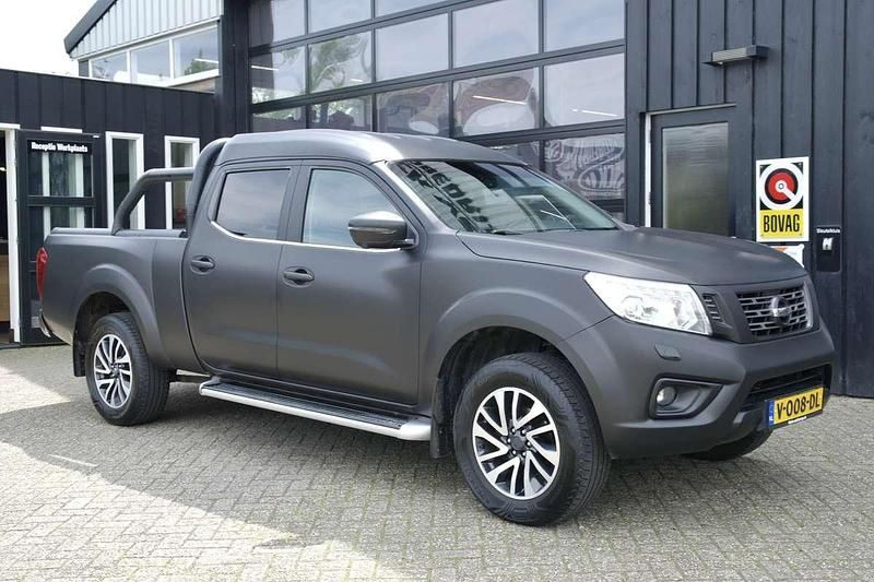 Zwart Gebruikt 2017 Nissan Navara Tekna Pickup | € 29.899 (Goede deal) - Afbeelding 1/4