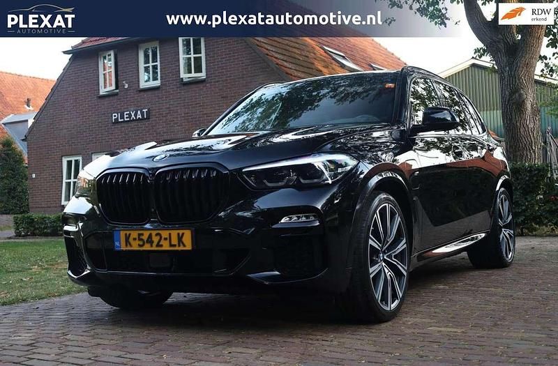 Zwart Gebruikt 2021 BMW X5 Executive SUV | € 59.945 (Goede deal) - Afbeelding 1/4
