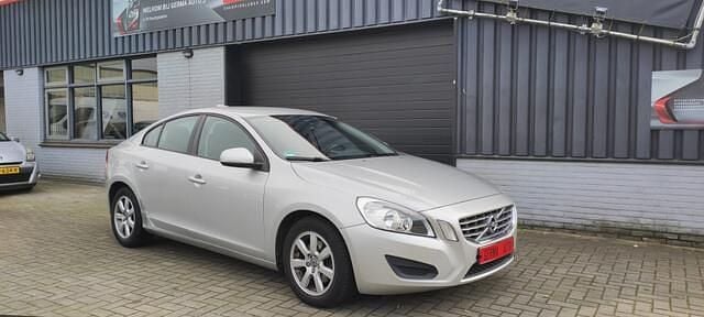 Occasion Volvo S60 Kinetic 180 PK (132 kW) 2011 Grijs (metallic) Sedan