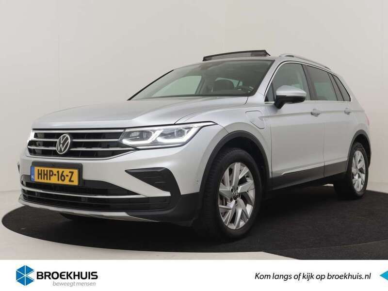 Grijs, metallic lak Gebruikt 2021 VW Tiguan Elegance SUV | € 32.400 (Eerlijke prijs) - Afbeelding 1/4