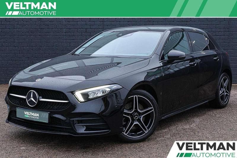 Occasion Mercedes A250 AMG line 218 PK (160 kW) 2021 Zwart Hatchback