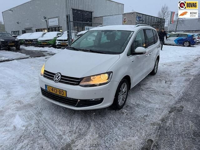Wit Gebruikt 2013 VW Sharan Comfortline MPV | € 14.850 (Super prijs) - Afbeelding 1/4