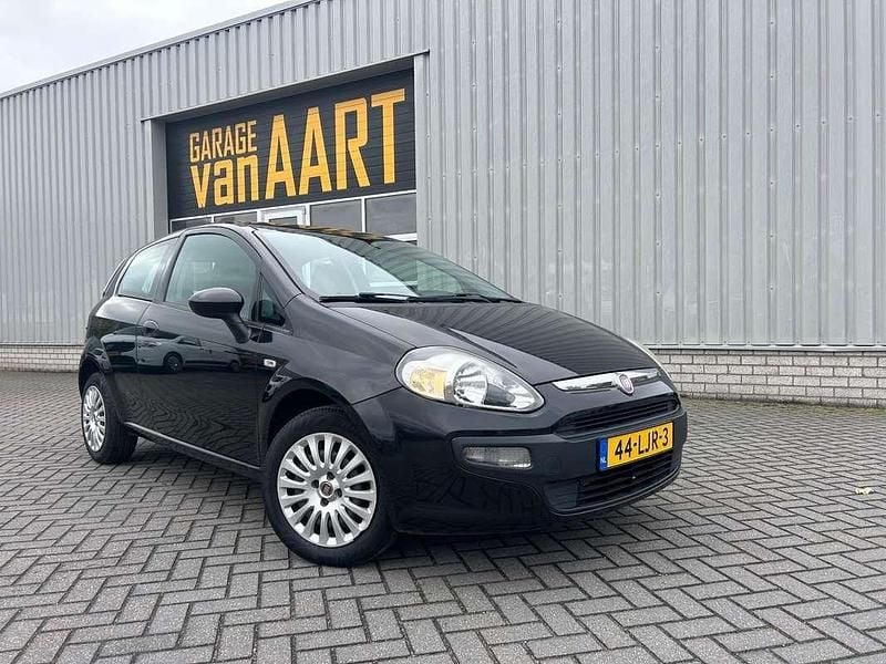 Zwart Gebruikt 2010 Fiat Punto Evo Dynamic Hatchback | € 4.950 (Duur) - Afbeelding 1/4
