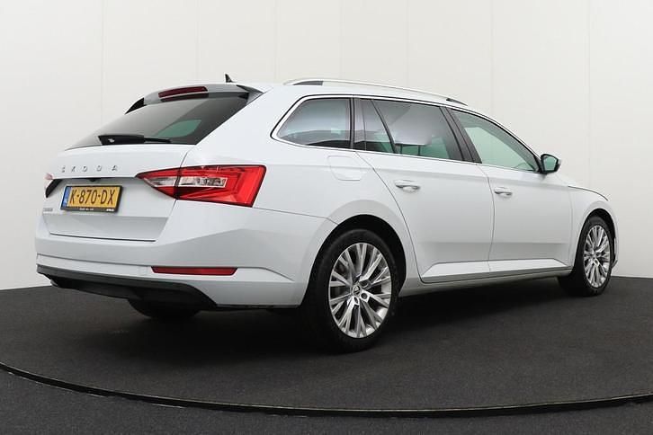 Occasion Skoda Superb Sport 150 PK (110 kW) 2021 Wit Stationwagen