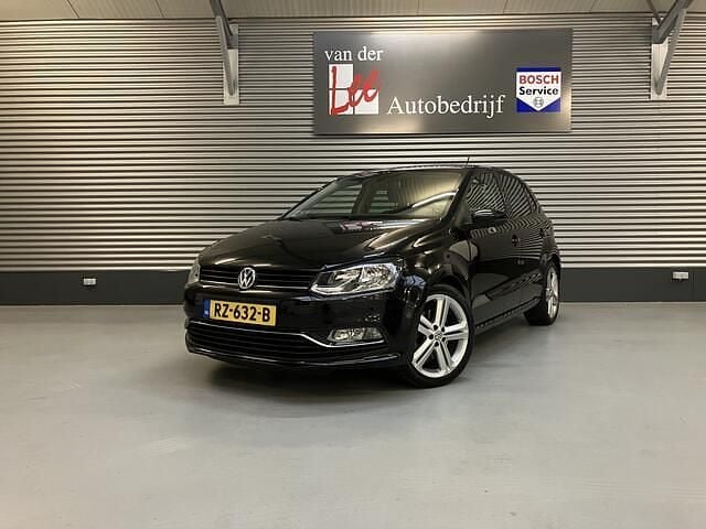 Zwart Gebruikt 2017 VW Polo Highline Hatchback | € 12.950 (Goede deal) - Afbeelding 1/4