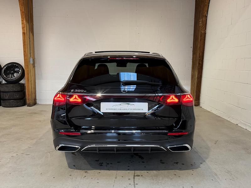 Occasion Mercedes E300 AMG line 313 PK (230 kW) 2025 Zwart Stationwagen
