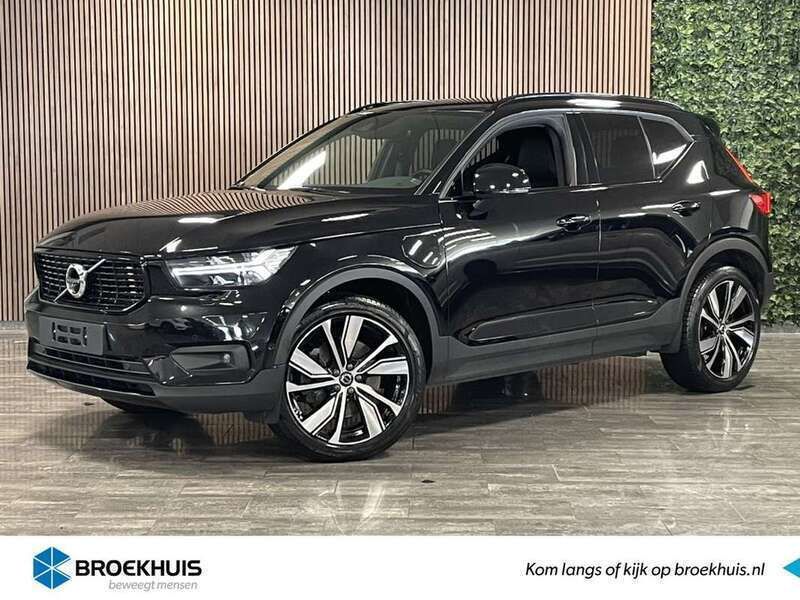 Zwart, metallic lak Gebruikt 2022 Volvo XC40 R-Design SUV | € 34.900 (Eerlijke prijs) - Afbeelding 1/4