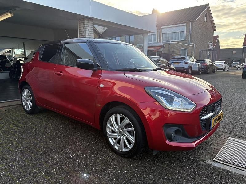 Occasion Suzuki Swift 2026 Rood Hatchback