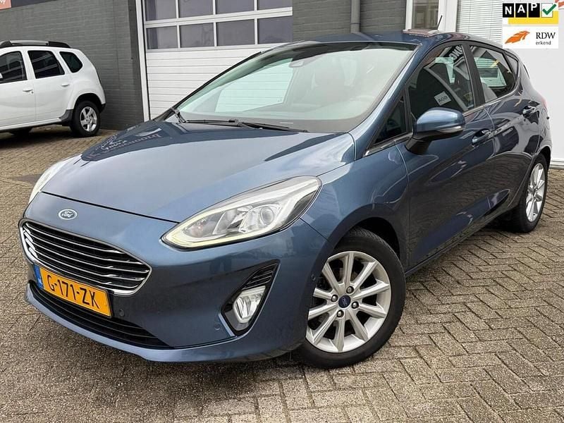 Blauw Gebruikt 2020 Ford Fiesta Titanium Hatchback | € 7.899 (Super prijs) - Afbeelding 1/4