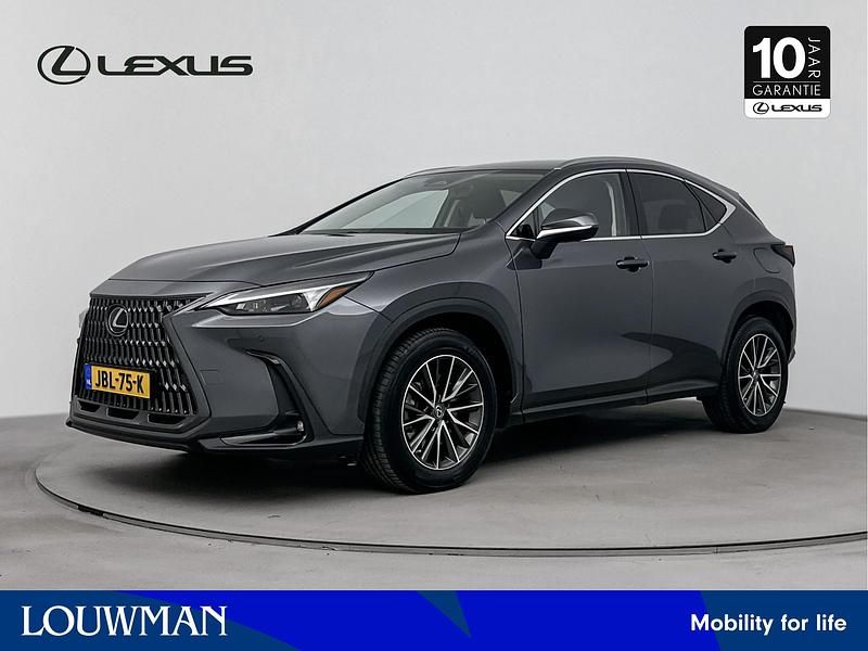 Grijs Gebruikt 2022 Lexus NX450h+ Business Edition SUV | € 48.750 (Super prijs) - Afbeelding 1/4