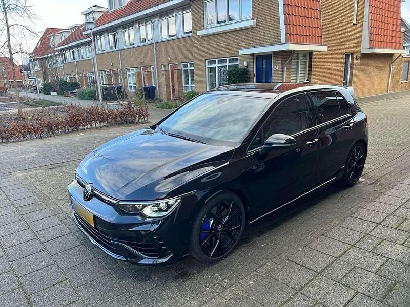 Zwart Gebruikt 2023 VW Golf VIII Stationwagen | € 42.700 (Super prijs) - Afbeelding 1/4