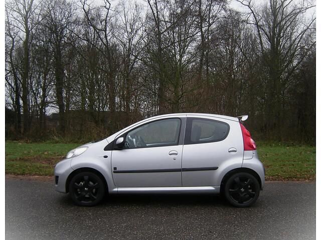 Occasion Peugeot 107 Sport 68 PK (50 kW) 2009 Grijs (metallic) Hatchback