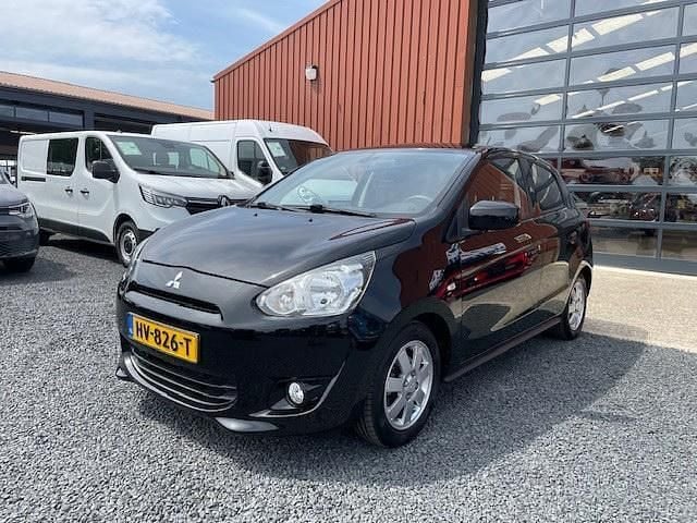 Zwart Gebruikt 2016 Mitsubishi Space Star Hatchback | € 9.950 (Eerlijke prijs) - Afbeelding 1/4
