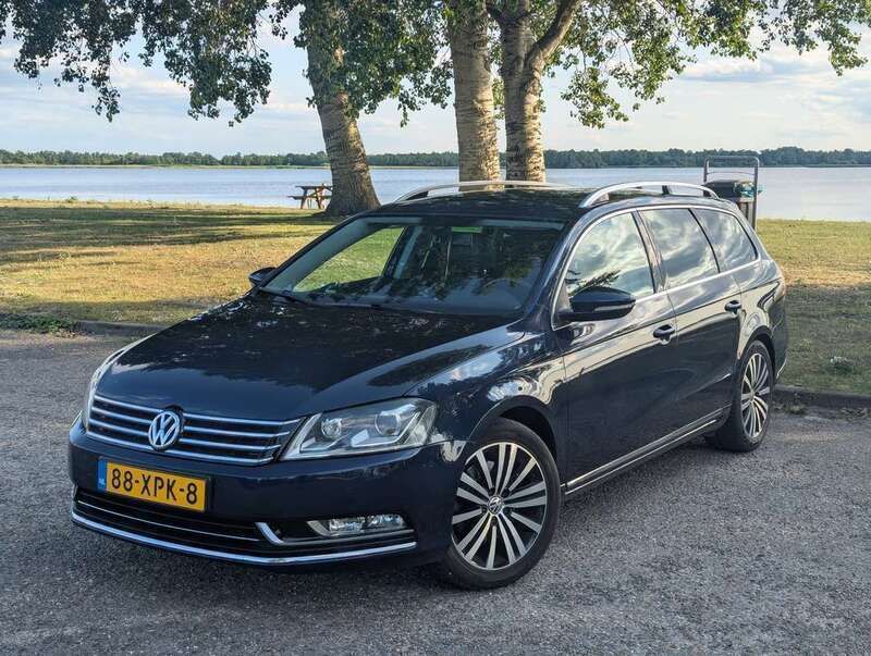 Blauw Gebruikt 2012 VW Passat Stationwagen | € 8.000 (Iets duurder) - Afbeelding 1/4