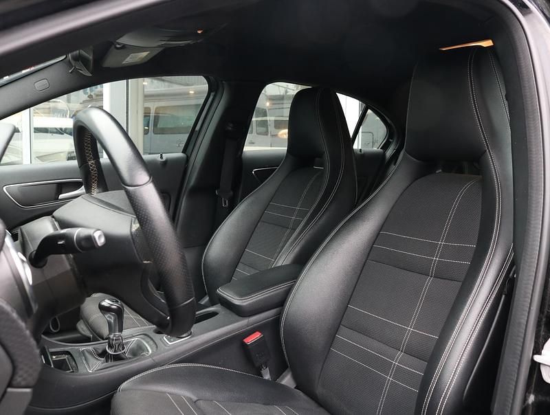 Occasion Mercedes A180 Ambition 123 PK (90 kW) 2016 Zwart Hatchback