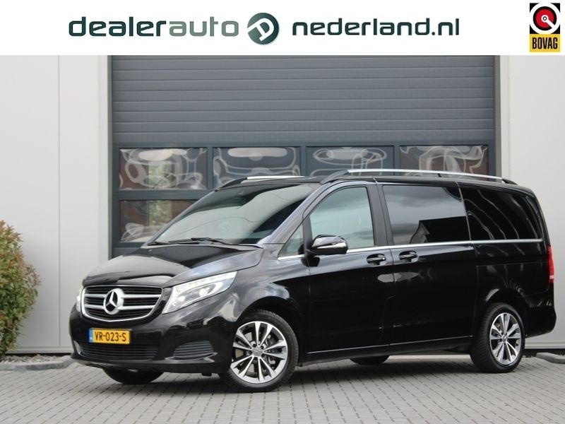 Zwart Gebruikt 2015 Mercedes V220 MPV | € 20.487 - Afbeelding 1/4