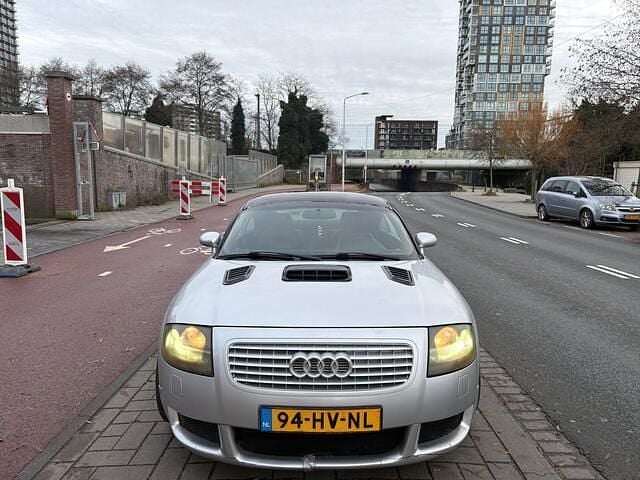 Grijs Gebruikt 1999 Audi TT Comfort Hatchback | € 1.950 (Eerlijke prijs) - Afbeelding 1/4