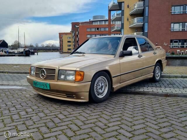 Bruin Gebruikt 1987 Mercedes 190 AMG Sedan | € 8.850 - Afbeelding 1/4