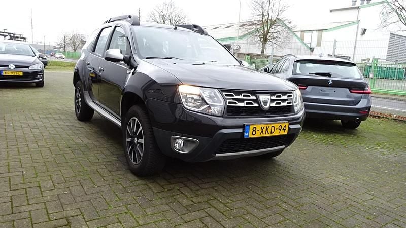 Zwart Gebruikt 2014 Dacia Duster Lauréate SUV | € 5.990 (Super prijs) - Afbeelding 1/4