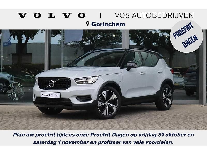 Zilver Gebruikt 2018 Volvo XC40 R-Design SUV | € 34.950 - Afbeelding 1/3