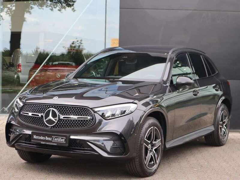 Grijs, metallic lak Gebruikt 2023 Mercedes GLC300e Business SUV | € 70.888 (Eerlijke prijs) - Afbeelding 1/4