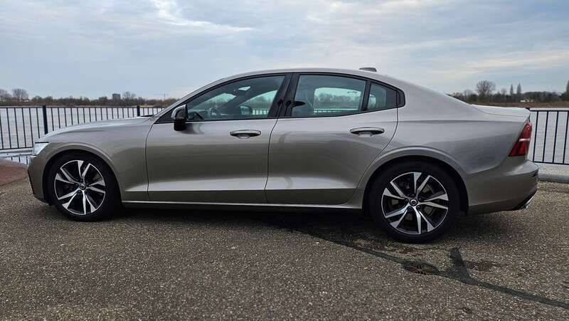 Gebruikt 2020 Volvo S60 R-Design Sedan | € 30.595 (Super prijs) - Afbeelding 1/4