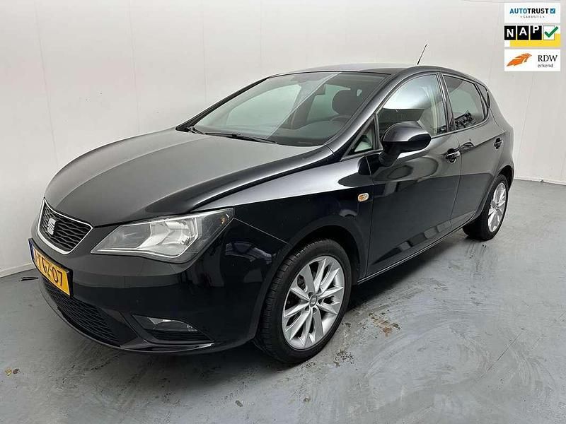Zwart Gebruikt 2014 Seat Ibiza Hatchback | € 5.900 (Eerlijke prijs) - Afbeelding 1/4
