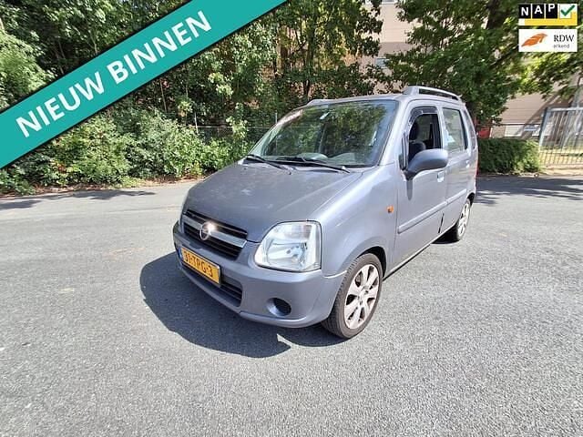 Grijs Gebruikt 2007 Opel Agila Essentia Hatchback | € 1.499 (Eerlijke prijs) - Afbeelding 1/4