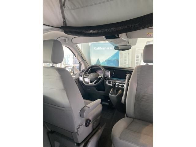 Blauw Gebruikt 2023 VW California Ocean Van | € 66.876 - Afbeelding 1/2