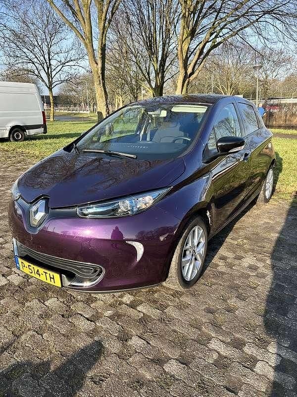 Paars Occasion 2019 Renault Zoe Hatchback | € 6.500 (Super prijs) - Afbeelding 1/4