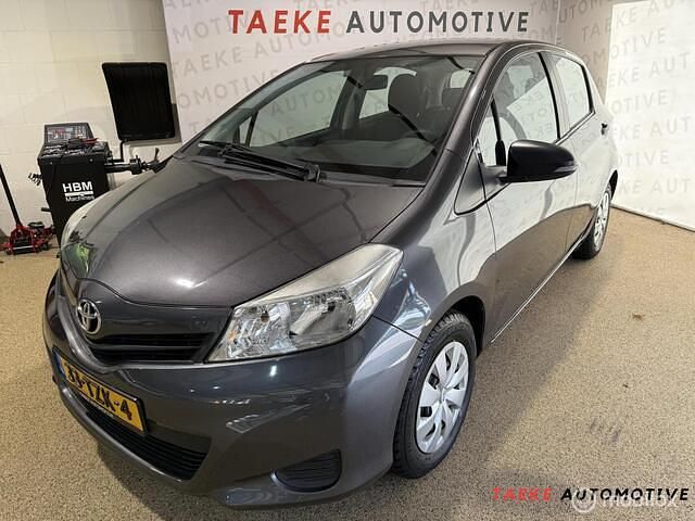 Grijs Gebruikt 2012 Toyota Yaris Comfort Hatchback | € 4.450 (Eerlijke prijs) - Afbeelding 1/4