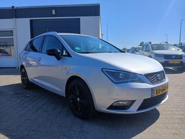 Grijs Gebruikt 2016 Seat Ibiza ST Stationwagen | € 4.999 (Eerlijke prijs) - Afbeelding 1/4