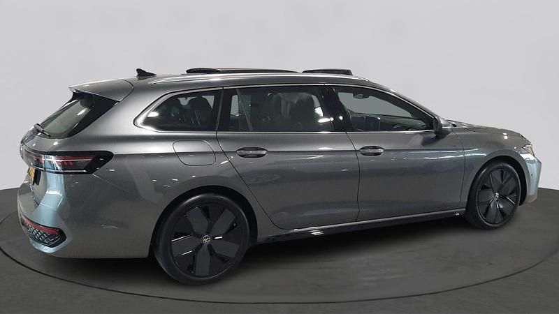 Occasion VW Passat Business 150 PK (110 kW) 2024 Grijs Stationwagen