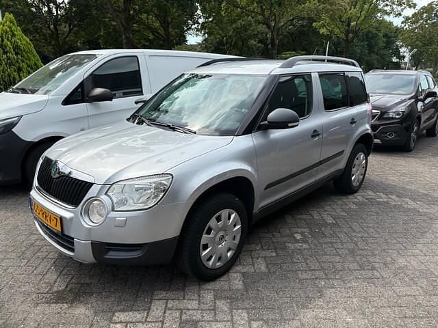 Grijs Gebruikt 2011 Skoda Yeti Comfort SUV | € 3.750 (Eerlijke prijs) - Afbeelding 1/4