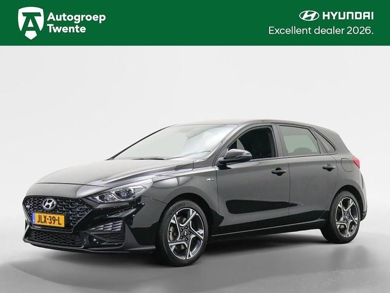 Zwart Occasion 2024 Hyundai i30 N Line Hatchback | € 22.950 (Goede deal) - Afbeelding 1/4