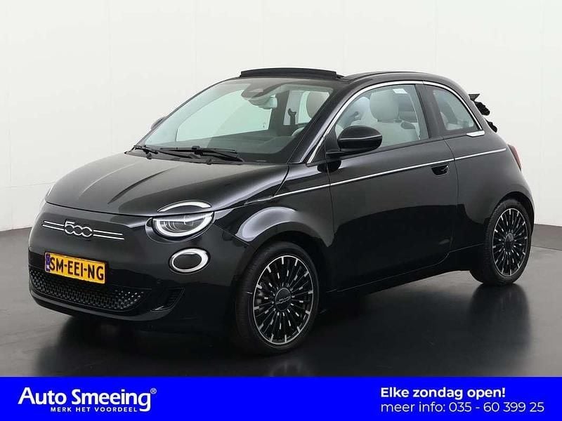 Zwart Gebruikt 2022 Fiat 500C La Prima Cabriolet | € 20.945 (Eerlijke prijs) - Afbeelding 1/4