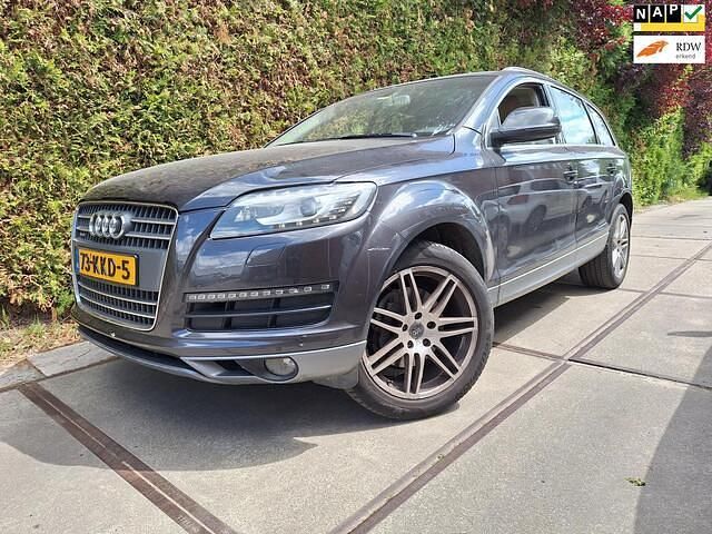 Grijs Gebruikt 2010 Audi Q7 Proline SUV | € 6.500 - Afbeelding 1/4