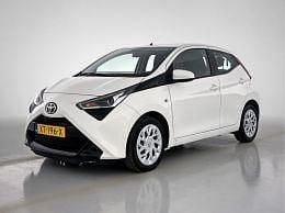 Wit Gebruikt 2019 Toyota Aygo X-play Hatchback | € 10.495 (Eerlijke prijs) - Afbeelding 1/3